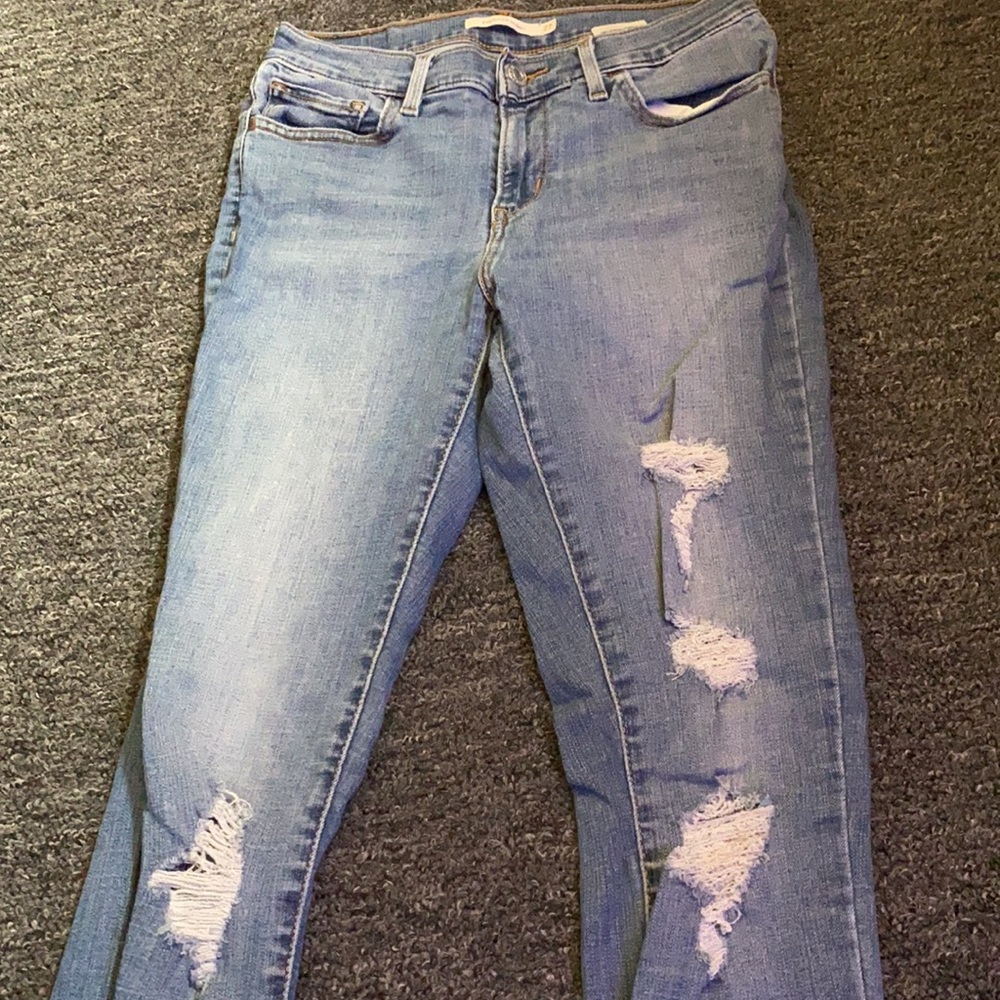 ripped skinny levi’s jeans